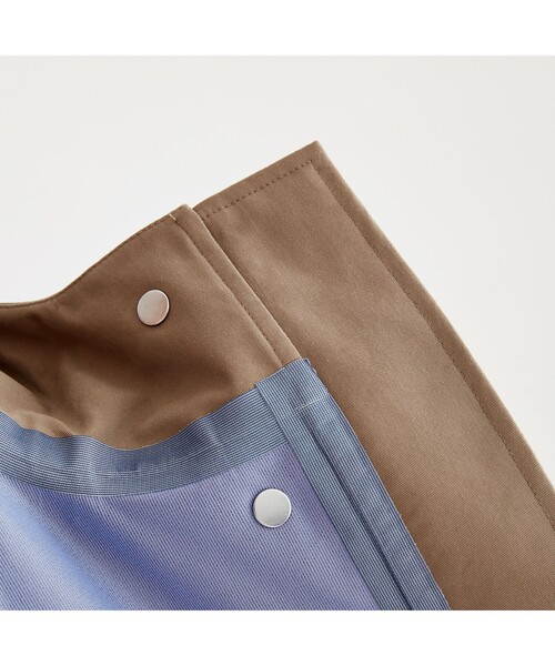 AIGLE（エーグル）の「透湿防水 3レイヤーポンチョ（マウンテンパーカー・レディース・ブラウン・M/XS）」の7枚目の写真