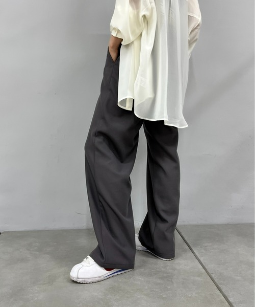 WHO'S WHO gallery（フーズフーギャラリー）の「ストレートスラックス（スラックス・レディース・チャコールグレー/ブラック/レッド/オフホワイト/ピンク・FREE）」の6枚目の写真