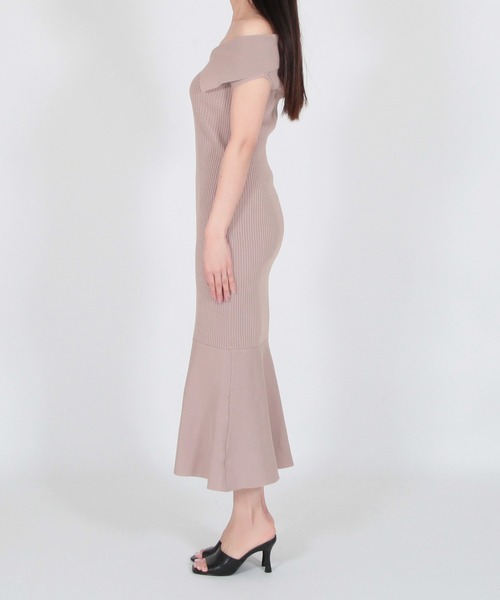 Julia Boutique(ジュリアブティック)の「デコルテオープンノースリーブマーメイドニットワンピース/23062(ワンピース・レディース・グレイッシュブルー/ピンク/グレー系・ONE)」の15枚目の写真