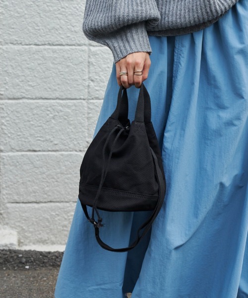 Auntie Rosa Holiday(アンティローザホリデー)の「キャンバスキンチャクバッグ(ショルダーバッグ・レディース・アイボリー/ブラック・FREE)」の19枚目の写真