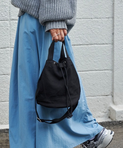 Auntie Rosa Holiday(アンティローザホリデー)の「キャンバスキンチャクバッグ(ショルダーバッグ・レディース・アイボリー/ブラック・FREE)」の20枚目の写真