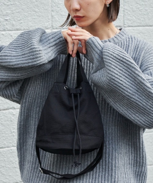 Auntie Rosa Holiday(アンティローザホリデー)の「キャンバスキンチャクバッグ(ショルダーバッグ・レディース・アイボリー/ブラック・FREE)」の17枚目の写真