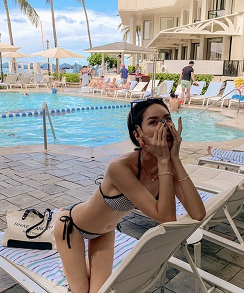 LAVIA（ラヴィア）の「ハウンドトゥースチェックトライアングルビキニ（水着・レディース・ブラック・M/L）」の7枚目の写真