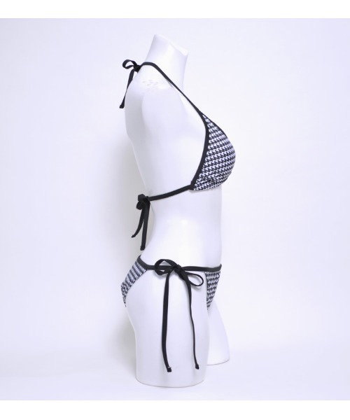 LAVIA（ラヴィア）の「ハウンドトゥースチェックトライアングルビキニ（水着・レディース・ブラック・M/L）」の14枚目の写真