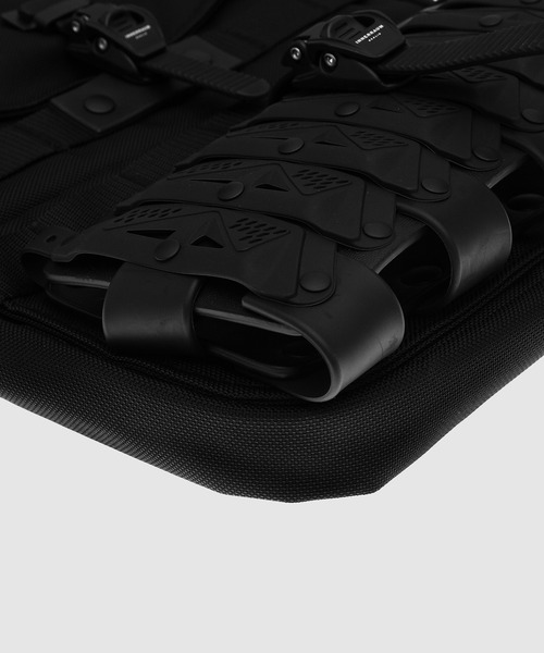JUNYA WATANABE MAN（ジュンヤワタナベマン）の「INNERRAM Wネーム BAG（ショルダーバッグ・メンズ・ブラック・ONE SIZE）」の5枚目の写真