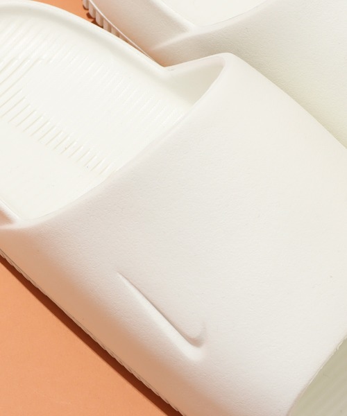 NIKE（ナイキ）の「NIKE WOMENS CALM SLIDE / ナイキ ウィメンズ カーム スライド 【SP】（サンダル・レディース・ホワイト/ベージュ/ブラック/ブルー・22.0cm/23.0cm/24.0cm/25.0cm）」の22枚目の写真