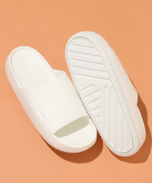 NIKE（ナイキ）の「NIKE WOMENS CALM SLIDE / ナイキ ウィメンズ カーム スライド 【SP】（サンダル・レディース・ホワイト/ベージュ/ブラック/ブルー・22.0cm/23.0cm/24.0cm/25.0cm）」の21枚目の写真