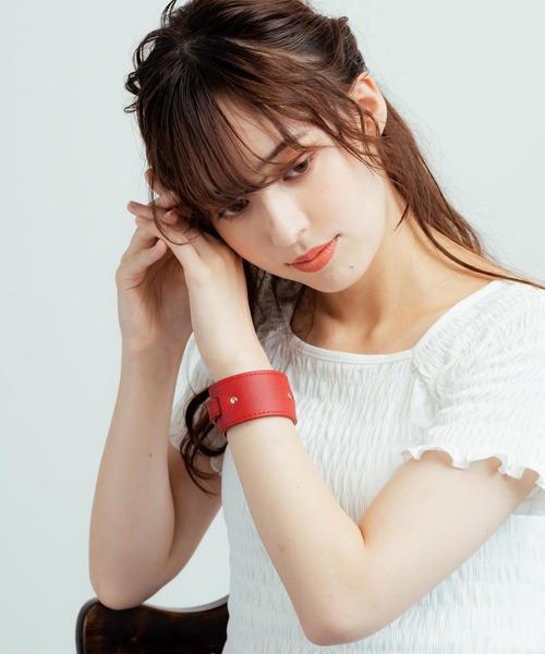 Rocky Monroe(ロッキーモンロー)の「レザーバングルブレスレット(ブレスレット・メンズ・ブルー/グレー/ブラック/ブラウン/レッド/キャメル/レオパード・FREE)」の20枚目の写真