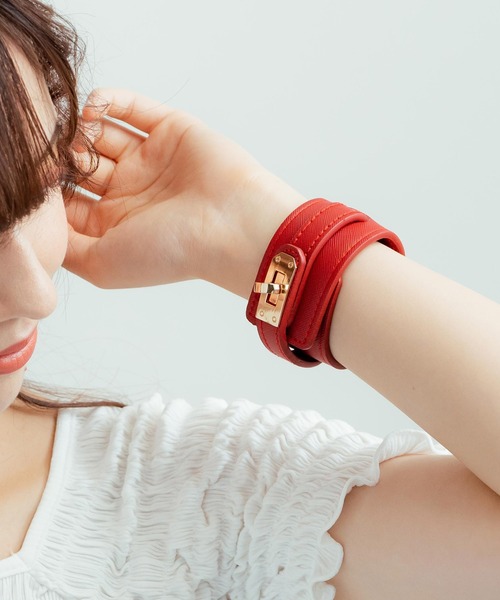 Rocky Monroe(ロッキーモンロー)の「レザーバングルブレスレット(ブレスレット・メンズ・ブルー/グレー/ブラック/ブラウン/レッド/キャメル/レオパード・FREE)」の13枚目の写真