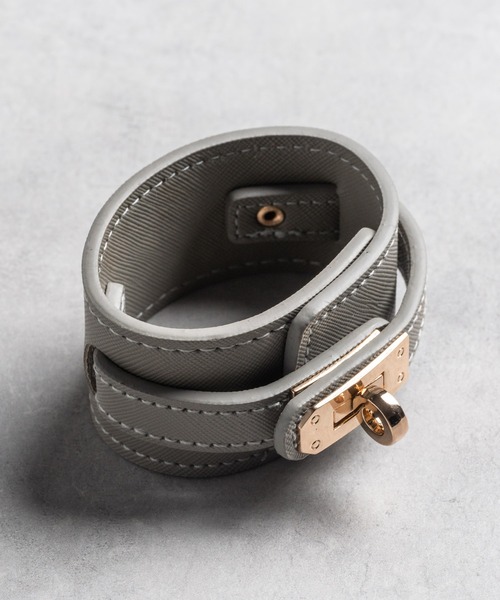 Rocky Mountain Featherbed レザーレザーバングル 100％の保証 Rocky Mountain メルカリ - レザーレザーバングル
