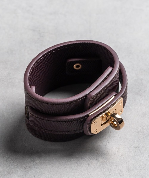 Rocky Monroe(ロッキーモンロー)の「レザーバングルブレスレット(ブレスレット・メンズ・ブルー/グレー/ブラック/ブラウン/レッド/キャメル/レオパード・FREE)」の15枚目の写真