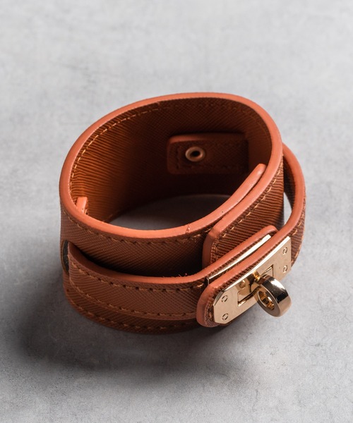 Rocky Monroe(ロッキーモンロー)の「レザーバングルブレスレット(ブレスレット・メンズ・ブルー/グレー/ブラック/ブラウン/レッド/キャメル/レオパード・FREE)」の22枚目の写真