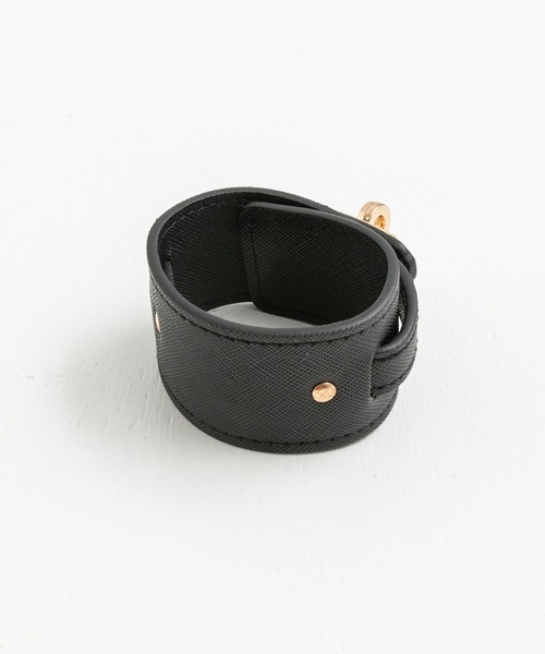 Rocky Monroe(ロッキーモンロー)の「レザーバングルブレスレット(ブレスレット・メンズ・ブルー/グレー/ブラック/ブラウン/レッド/キャメル/レオパード・FREE)」の10枚目の写真