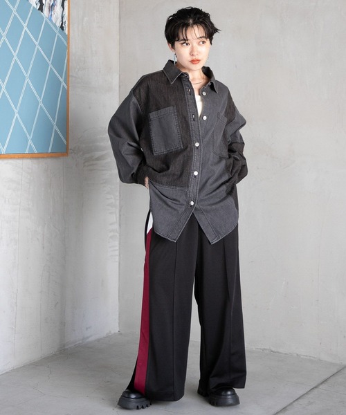 RAGEBLUE（レイジブルー）の「キリカエBIGデニムシャツ（シャツ/ブラウス・レディース・ブラック/ブルー・FREE）」の11枚目の写真