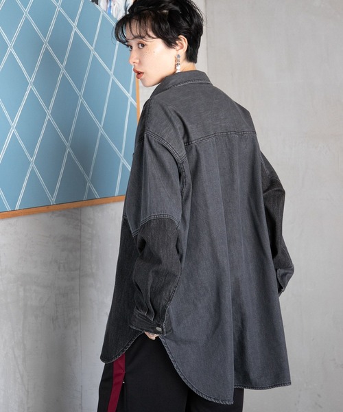 RAGEBLUE（レイジブルー）の「キリカエBIGデニムシャツ（シャツ/ブラウス・レディース・ブラック/ブルー・FREE）」の7枚目の写真