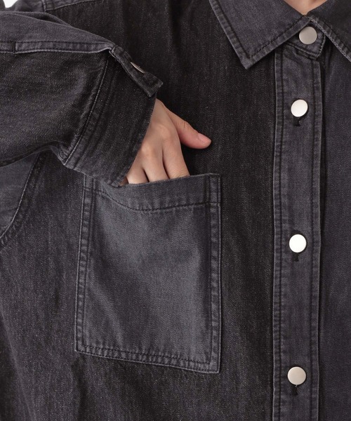 RAGEBLUE（レイジブルー）の「キリカエBIGデニムシャツ（シャツ/ブラウス・レディース・ブラック/ブルー・FREE）」の16枚目の写真