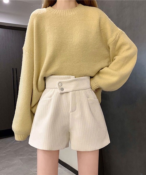 NinaetLina（ニナエリナ）の「コーデュロイショートパンツ（その他パンツ・レディース・ライトベージュ/ブラック・L/XL/S/M）」の4枚目の写真