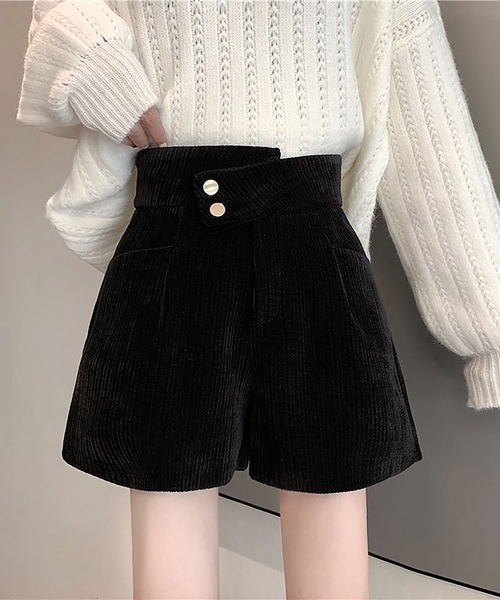 NinaetLina（ニナエリナ）の「コーデュロイショートパンツ（その他パンツ・レディース・ライトベージュ/ブラック・L/XL/S/M）」の5枚目の写真