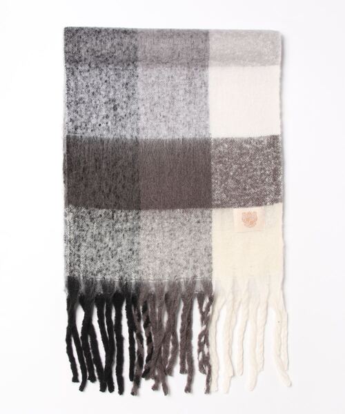 Q（キュー）の「マルチチェックフリンジストール（ストール/ショール・レディース・ホワイト系/ブラック系・ONE SIZE）」の3枚目の写真