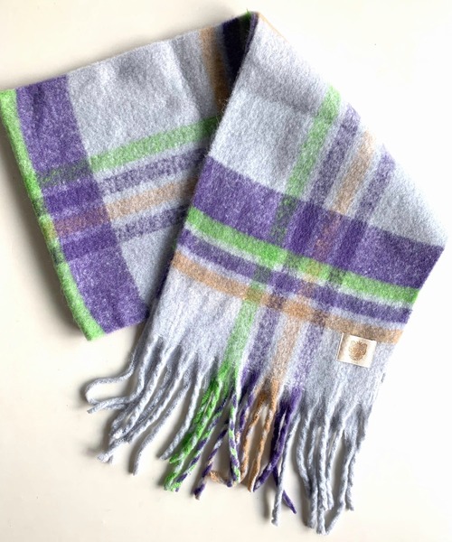 Q（キュー）の「マルチチェックフリンジストール（ストール/ショール・レディース・ホワイト系/ブラック系・ONE SIZE）」の8枚目の写真