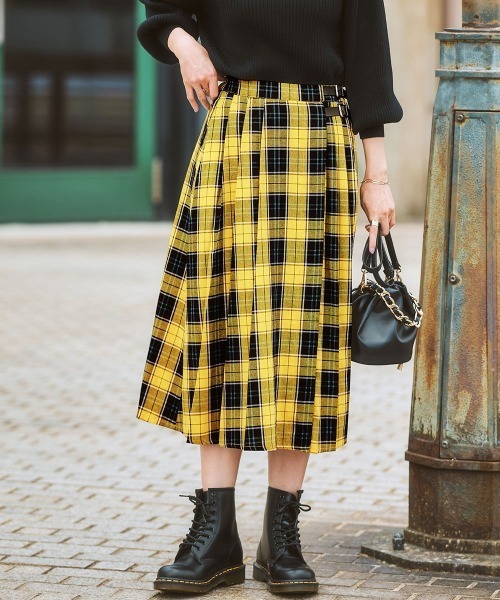 nissen(ニッセン)の「脇プリーツAラインロング丈スカート(スカート・レディース・ブラック/イエロー系/ブルー系・L/LL/M/S)」の3枚目の写真