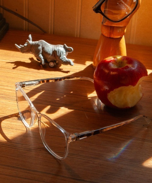 DULTON（ダルトン）の「READING GLASSES/ リーディンググラス(老眼鏡)（メガネ・メンズ・アイボリー/クリア/ブルー/グレー・度数+2.0/度数+1.0/度数+1.5）」の4枚目の写真