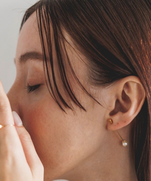 PAS TIERRA（パティエラ）の「【Maris】SVパールキャッチバーハーフピアス（Half）（ピアス（片耳用）・レディース・イエローゴールド・FREE）」の5枚目の写真