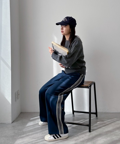 EPIMI E'PIMMY（エピミエピミー）の「【ハンドウォッシャブル】スウェットライク刺繍ロゴニット（ニット/セーター・レディース・杢グレー/ピンクベージュ/オフホワイト/チャコールグレー・MEDIUM）」の7枚目の写真