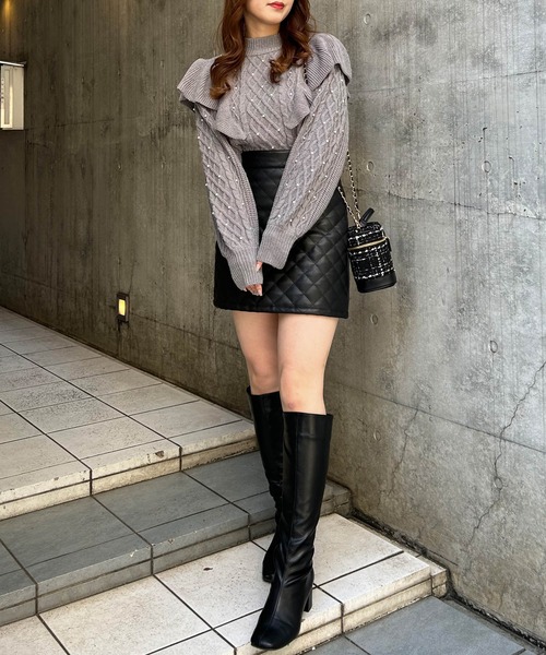 INGNI(イング)の「フリルケーブルパール付ニット(ニット/セーター・レディース・アイボリー/ピンクベージュ/グレー・M)」の11枚目の写真