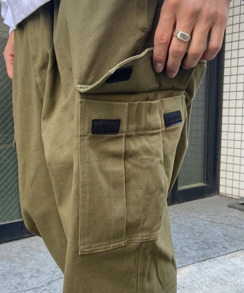 DC(ディーシー)の「DC/ディーシー カーゴパンツ デニム ワイドシルエット リラックスシルエット DPT241005(カーゴパンツ・メンズ・オリーブ/ライトブルー/スミクロ・L/M/XL)」の13枚目の写真