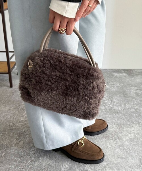 fredy emue（フレディエミュ）の「ボアトート2wayショルダートートバッグ（トートバッグ・レディース・アイボリー/グレー・FREE）」の8枚目の写真