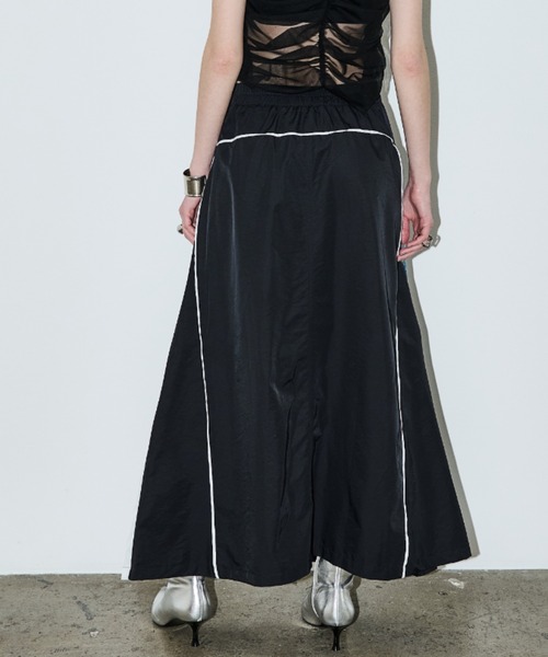 AIC.（エーアイシー）の「デニムリメイクロングスカート（スカート・レディース・ネイビー/ブラック・FREE）」の13枚目の写真