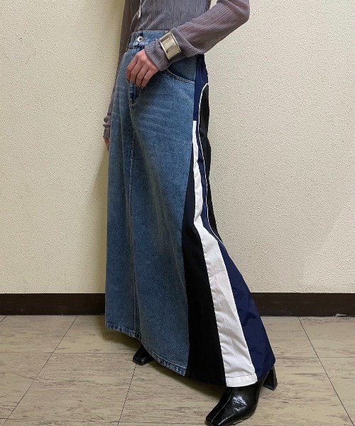 AIC.（エーアイシー）の「デニムリメイクロングスカート（スカート・レディース・ネイビー/ブラック・FREE）」の5枚目の写真