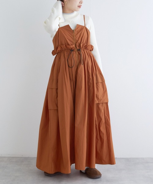 w closet（ダブルクローゼット）の「キャミソールワンピース（ワンピース・レディース・ライトカーキ・FREE）」の13枚目の写真