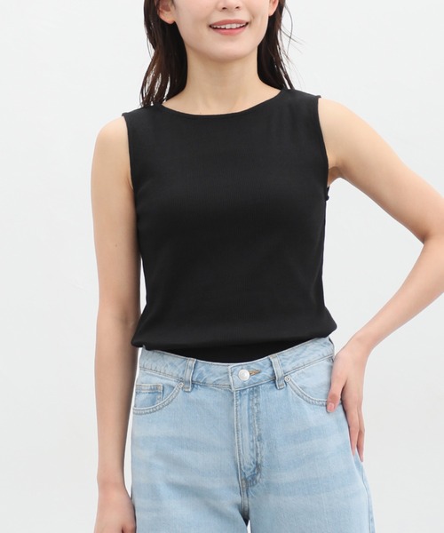 Honeys(ハニーズ)の「ボートネックタンクトップ(タンクトップ・レディース・スミクロ/アイボリー/ブラック/グレイッシュベージュ/ブルー/ブラウン・S/M/L/LL)」の12枚目の写真