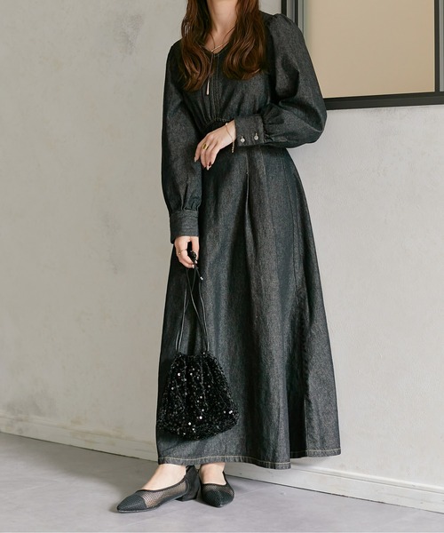 Thevon（ゼボン）の「ウエストタックシェイプワンピース（ワンピース・レディース・アイボリー/ブラック/ネイビー・MEDIUM/TM）」の8枚目の写真