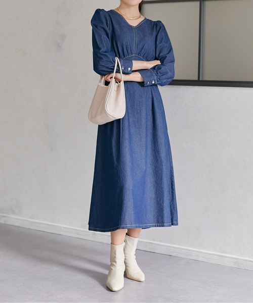 Thevon（ゼボン）の「ウエストタックシェイプワンピース（ワンピース・レディース・アイボリー/ブラック/ネイビー・MEDIUM/TM）」の15枚目の写真