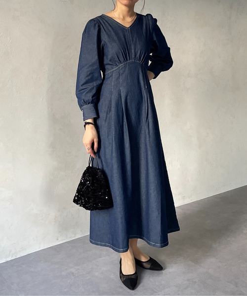 Thevon（ゼボン）の「ウエストタックシェイプワンピース（ワンピース・レディース・アイボリー/ブラック/ネイビー・MEDIUM/TM）」の20枚目の写真