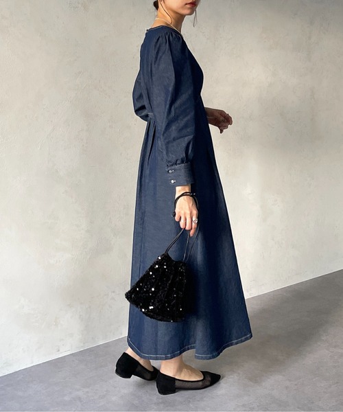 Thevon（ゼボン）の「ウエストタックシェイプワンピース（ワンピース・レディース・アイボリー/ブラック/ネイビー・MEDIUM/TM）」の22枚目の写真