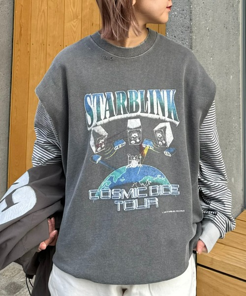 SOUNDSGOOOOD（サウンズグッド）の「【SOUNDS GOOOOD / サウンズグッド】ヴィンテージライクプリントスウェットベスト（ベスト・メンズ・チャコールグレー/グレイッシュベージュ・ONE SIZE）」の2枚目の写真