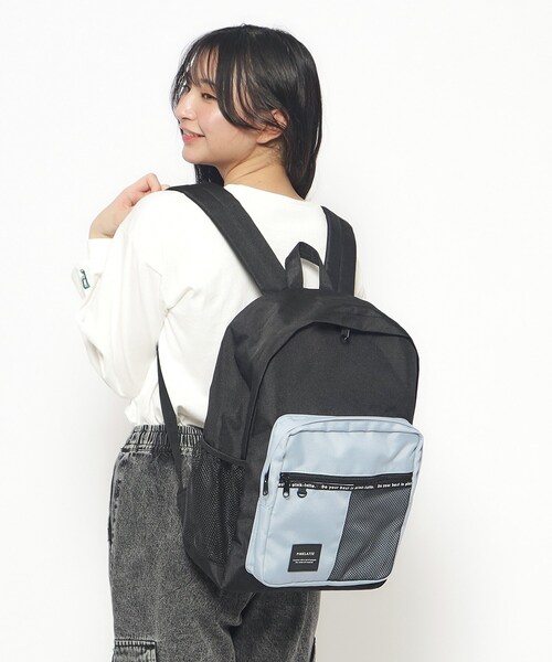 PINK-latte（ピンクラテ）の「◆【容量約23L】ハーフメッシュリュック（バックパック/リュック・キッズ・ブラック/ライトブルー/オフホワイト・00）」の3枚目の写真