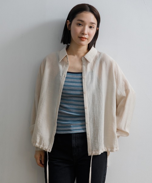 AMERICAN RAG CIE（アメリカンラグシー）の「【ARC】麻混シアー裾ドロストシャツ（シャツ/ブラウス・レディース・ブルー/オフホワイト/ベージュ/ブラック・FREE）」の4枚目の写真