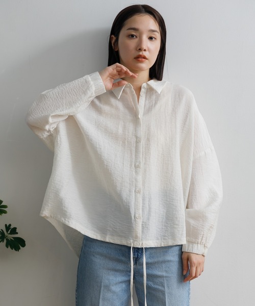 AMERICAN RAG CIE（アメリカンラグシー）の「【ARC】麻混シアー裾ドロストシャツ（シャツ/ブラウス・レディース・ブルー/オフホワイト/ベージュ/ブラック・FREE）」の5枚目の写真