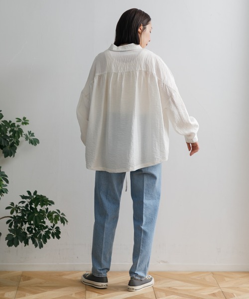 AMERICAN RAG CIE（アメリカンラグシー）の「【ARC】麻混シアー裾ドロストシャツ（シャツ/ブラウス・レディース・ブルー/オフホワイト/ベージュ/ブラック・FREE）」の15枚目の写真