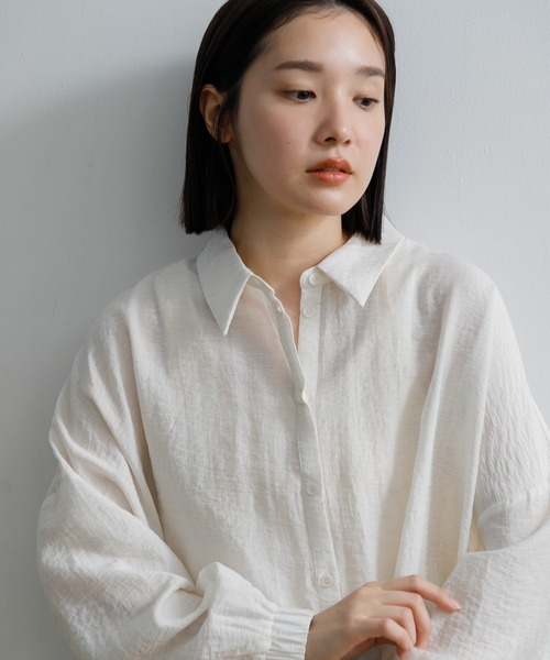 AMERICAN RAG CIE（アメリカンラグシー）の「【ARC】麻混シアー裾ドロストシャツ（シャツ/ブラウス・レディース・ブルー/オフホワイト/ベージュ/ブラック・FREE）」の9枚目の写真