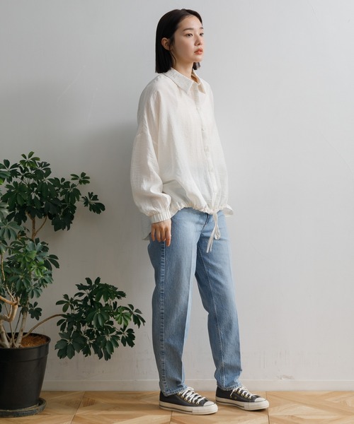 AMERICAN RAG CIE（アメリカンラグシー）の「【ARC】麻混シアー裾ドロストシャツ（シャツ/ブラウス・レディース・ブルー/オフホワイト/ベージュ/ブラック・FREE）」の20枚目の写真