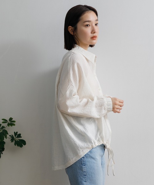 AMERICAN RAG CIE（アメリカンラグシー）の「【ARC】麻混シアー裾ドロストシャツ（シャツ/ブラウス・レディース・ブルー/オフホワイト/ベージュ/ブラック・FREE）」の16枚目の写真