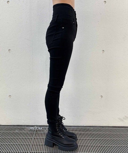 ENVYM（アンビー）の「ハイウエストボタンジェギンス（その他パンツ・レディース・ブラック・SMALL/MEDIUM）」の13枚目の写真