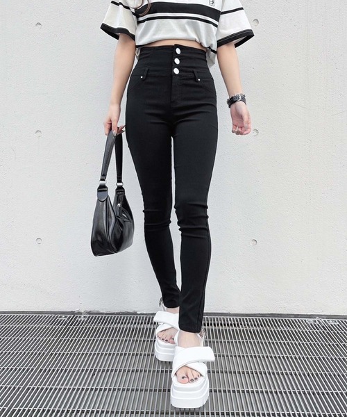 ENVYM(アンビー)の「ハイウエストボタンジェギンス(その他パンツ・レディース・ブラック・SMALL/MEDIUM)」の19枚目の写真