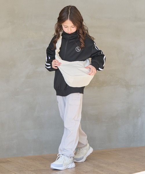 GLOBAL WORK(グローバルワーク)の「トラックジャケット/996540(ジャージ・キッズ・ブラック/アイボリー・130cm/140cm/150cm/160cm/170cm)」の22枚目の写真